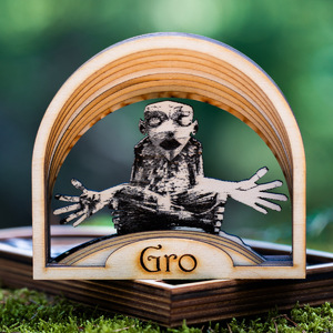 TROLL SHADOW BOX: GRO